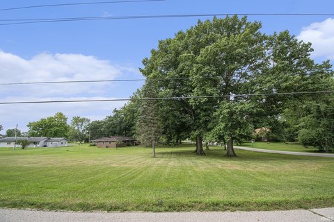 Residential Building Lot in Neighborhood
