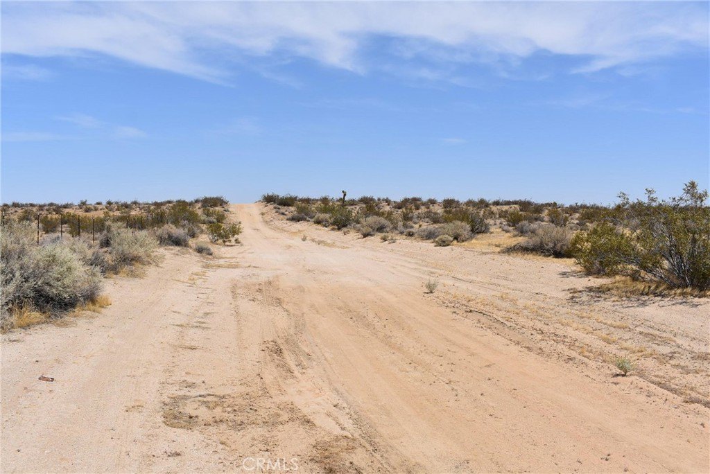 Hi Vista Acreage in Lancaster