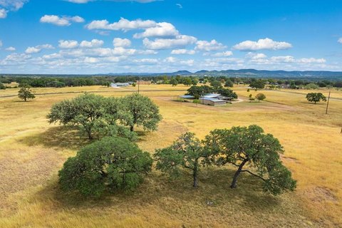 Medina, Texas Acreage for Sale