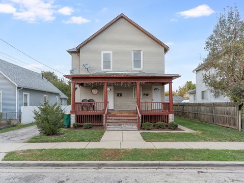 Updated Duplex Near Conveniences