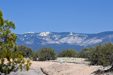 LAND - Santa Fe, NM