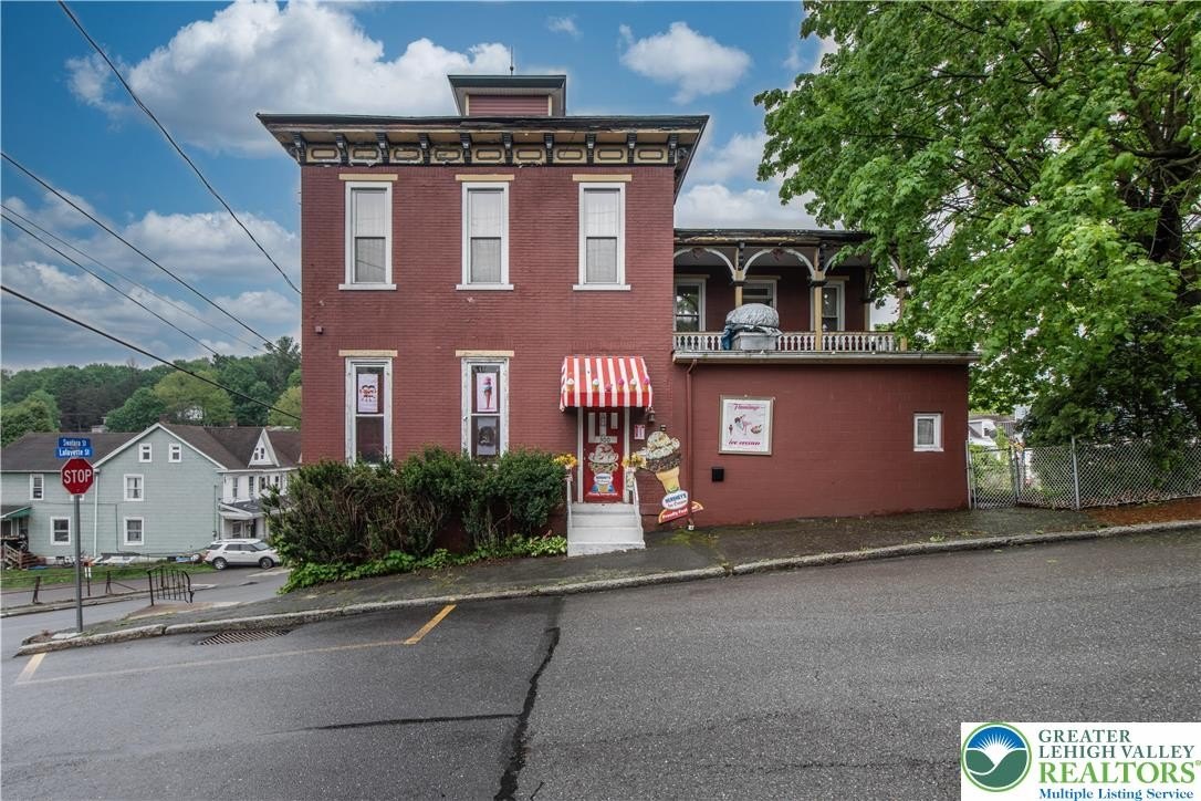 Tamaqua Landmark Mixed-Use Property