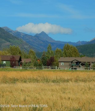 Land, Victor, ID