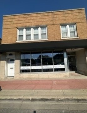 Mixed-Use Building in Evergreen Park