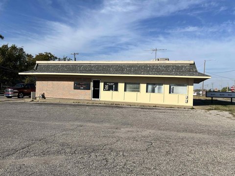 Commercial Building in El Dorado