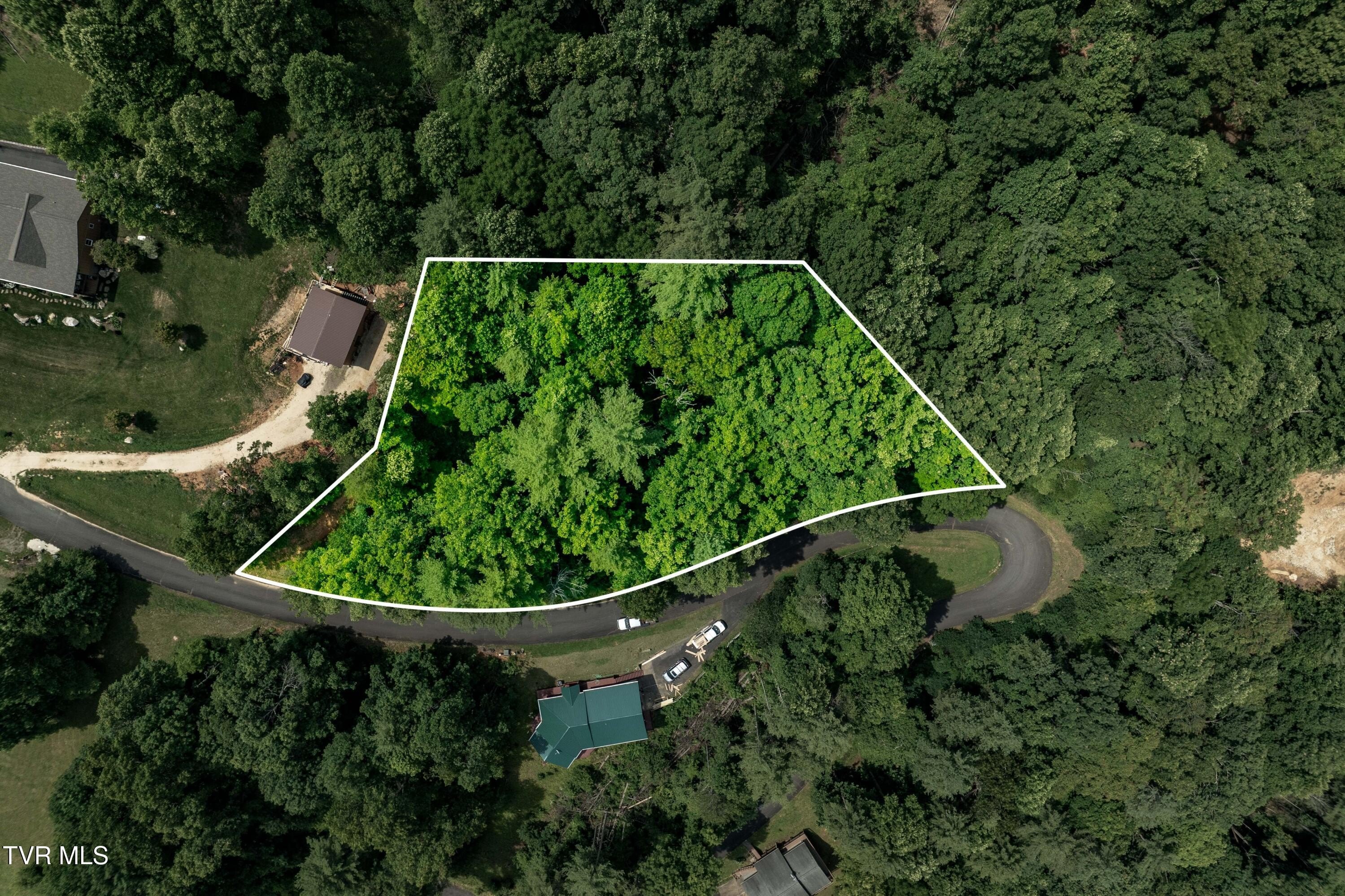 Land with Lake Views