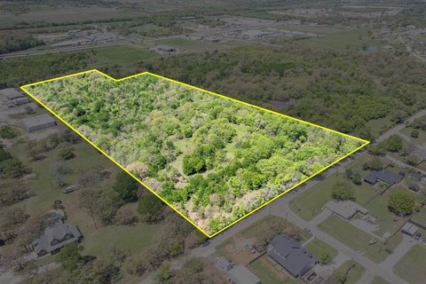 13.6 Acres in Joshua ISD