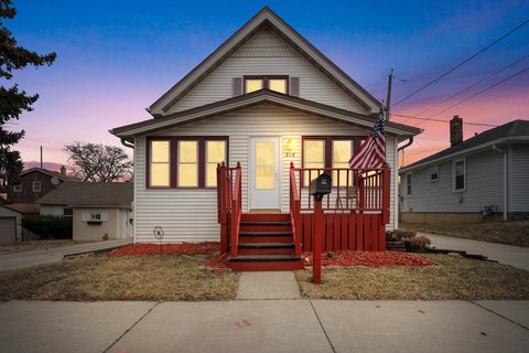 Updated Duplex in Milwaukee