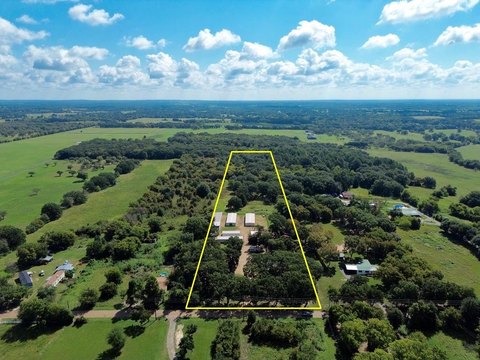 Versatile Income-Producing Property Near Cedar Creek
