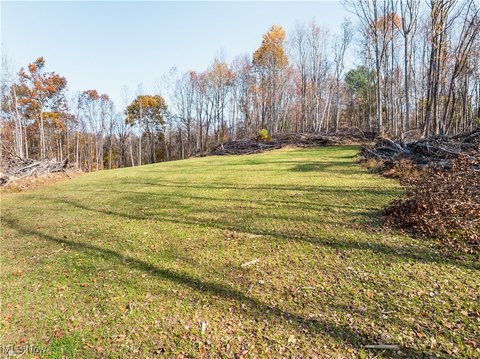 Secluded Land Parcel Near Zanesville