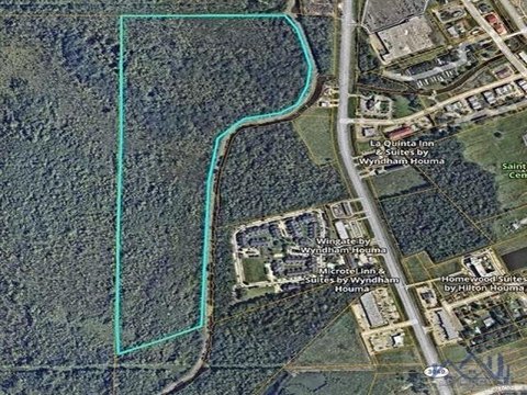 Prime Commercial/Recreational Land in Houma