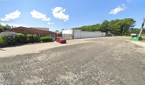 Speonk Industrial Property with Storage