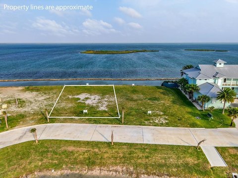 Bayfront Homesite in Rockport, TX