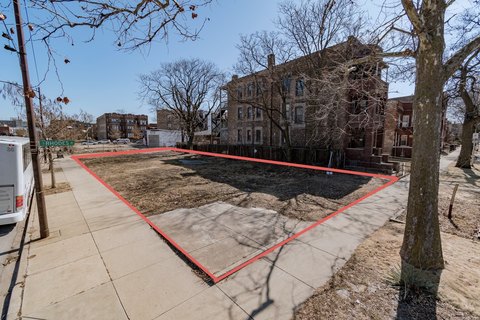 Vacant Lot in Woodlawn, Chicago
