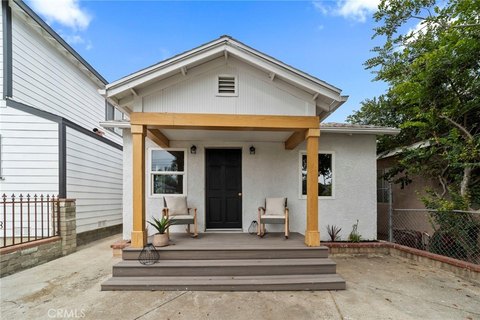 Newly Rebuilt Duplex with Alley Access ADU