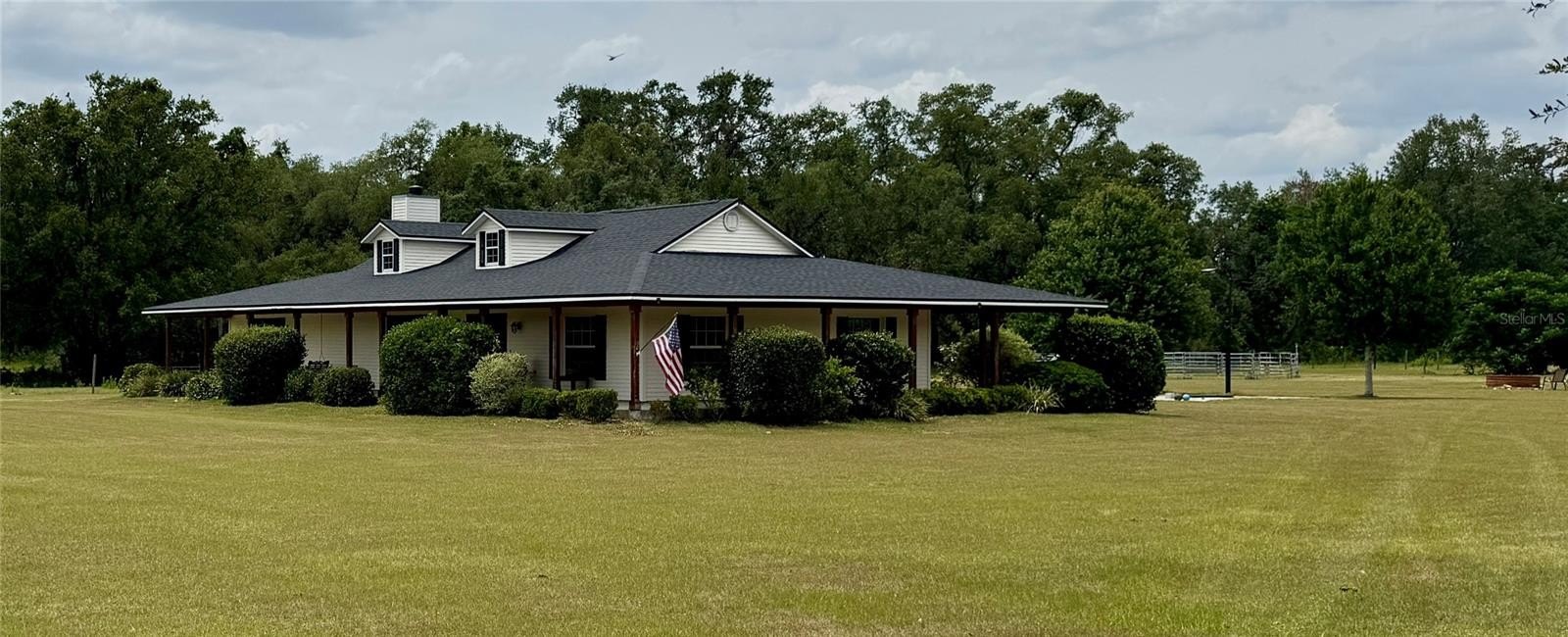 Spacious Country Home with Barn