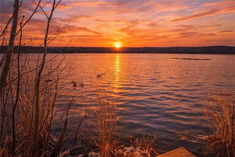 Scenic Lotus Lake Frontage Lot