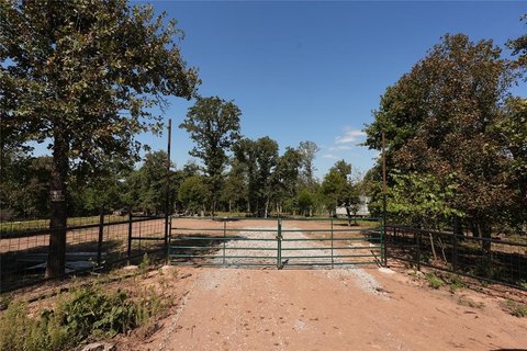LAND - Noble, OK