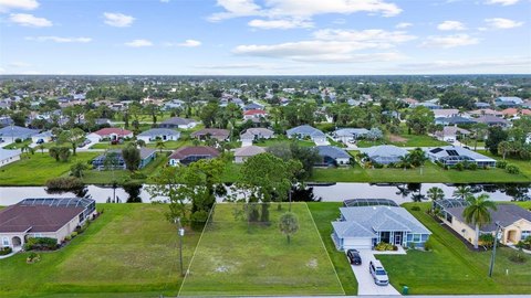 Deed-Restricted Waterfront Home Lot