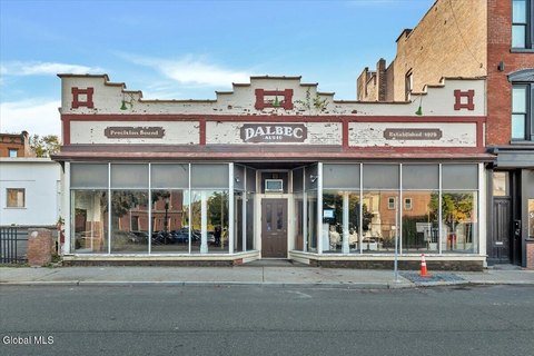 Retail Storefront with Road Frontage