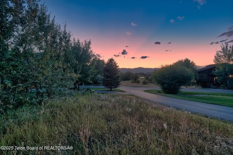 Idaho Land with Sunset Views