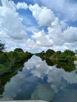 Cape Coral Canal Lot