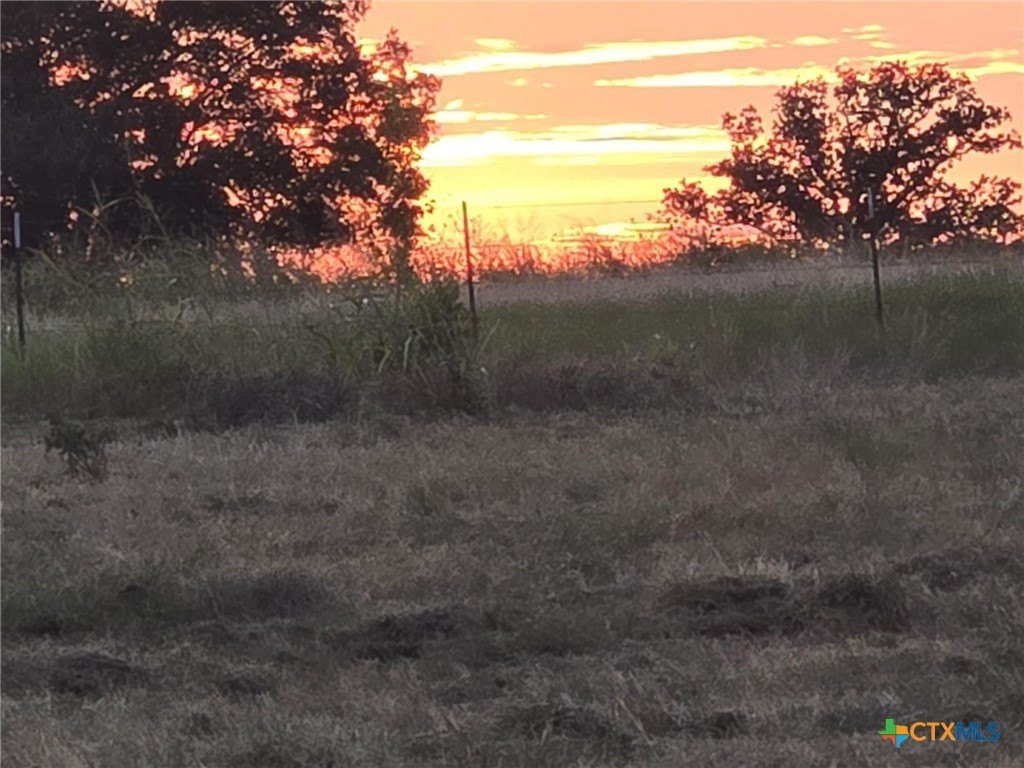 Land in Oglesby, Texas
