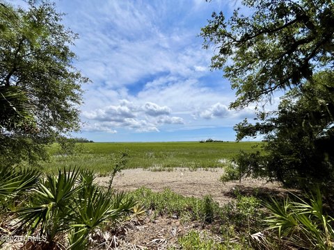 LAND - St. Helena Island, SC