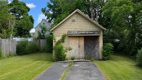 LAND - Buffalo, NY