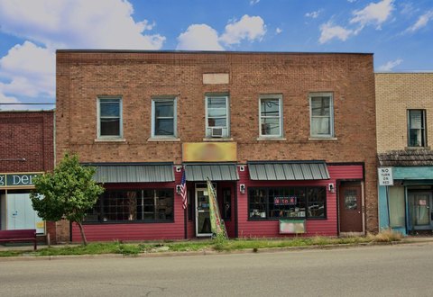Galesburg Commercial Space with Kitchen