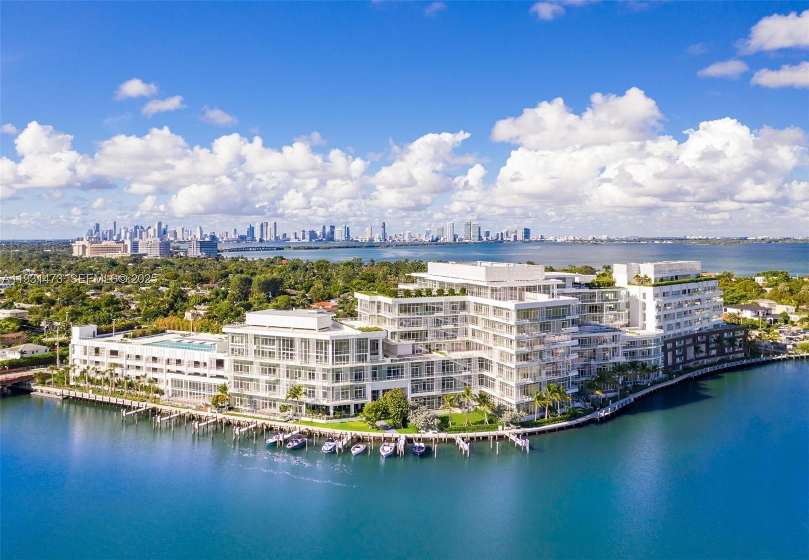 Ritz-Carlton Residences Boat Slip
