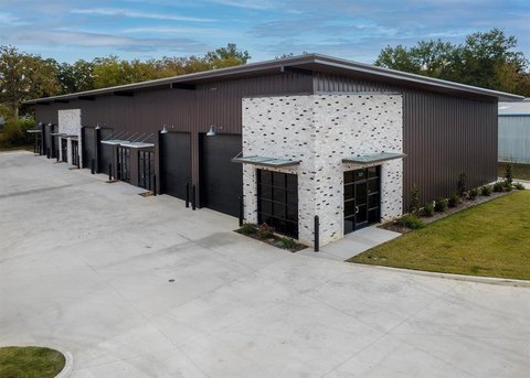 Retail Flex Space on Broadway