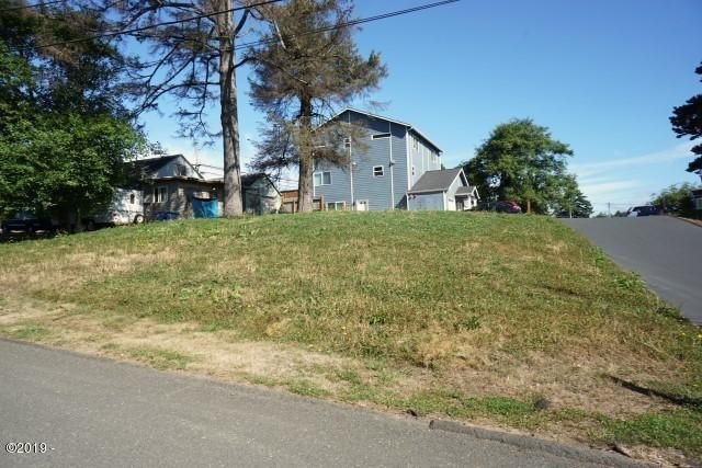 Highway Frontage in Lincoln City