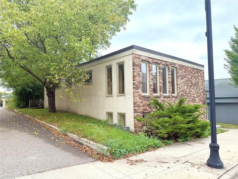 Prime Commercial Space in Delano