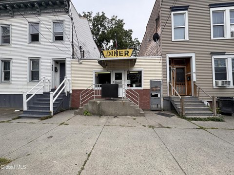 Turnkey Albany Restaurant Opportunity