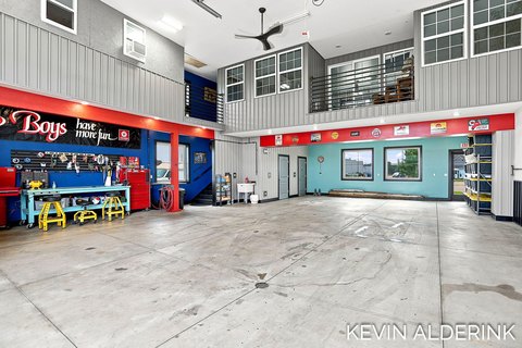 Flex Space with RV Bay