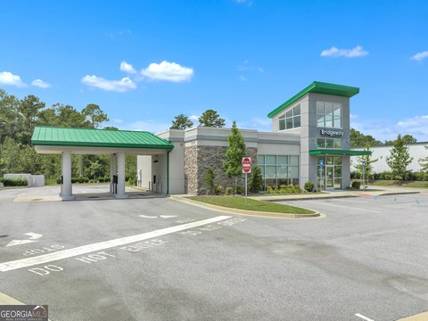 Class A Retail/Office Building