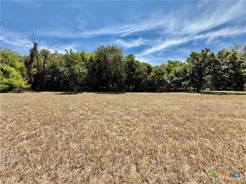 Land, Victoria, TX