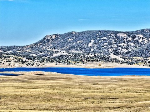 Guffey Land with Mountain Views