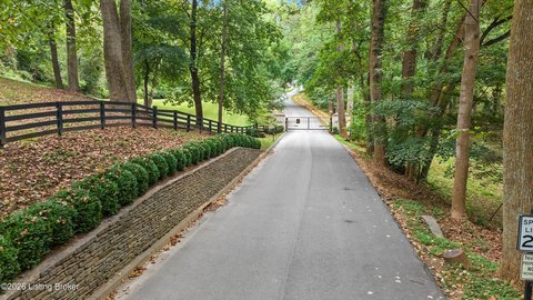 Land, Prospect, KY