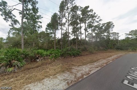 Land, Alva, FL