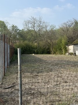LAND - San Antonio, TX