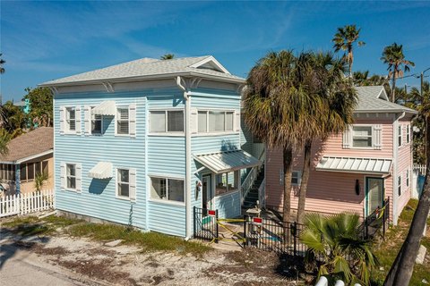 Quadplex with Oversized Lot