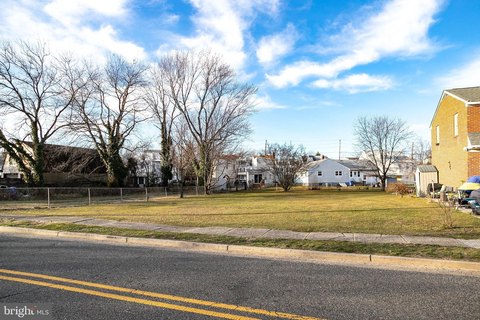 Land, BURLINGTON, NJ