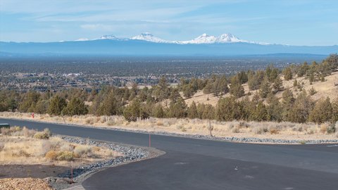 LAND - Powell Butte, OR
