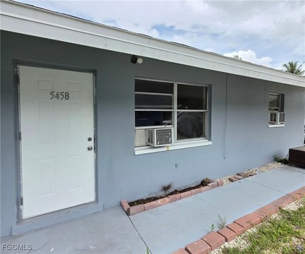 Fort Myers Duplex Income Opportunity