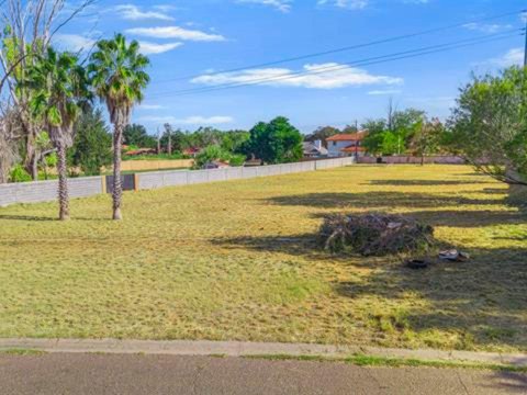 Residential Land in Laredo, TX