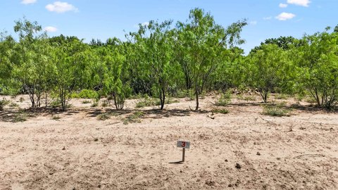Residential Lot in Del Rio