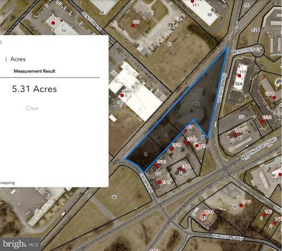 Commercial Land Near Interstate