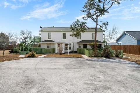Rockport Fourplex Near Amenities